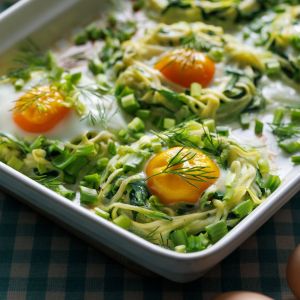 gniazdka z cukinii z jajkami