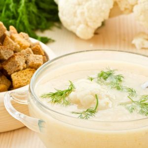 zupa kalafiorowa z serem i selerem