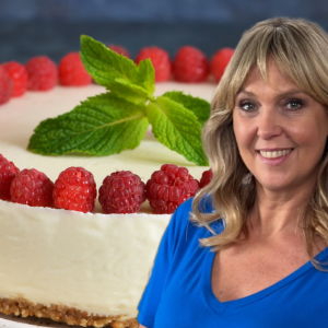 Sernik na zimno z malinami