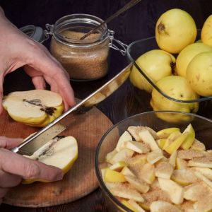 krojenie pigwy po przemrożeniu