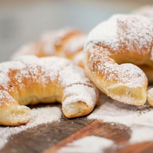 rogaliki twarogowe z czekoladą