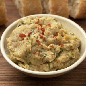 pasta kanapkowa z czosnku i słonecznika