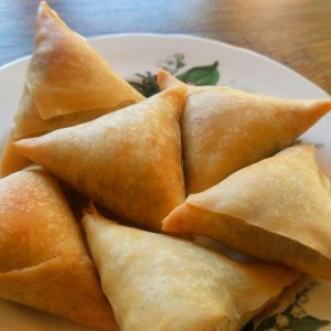 chrupiące trójkąty z ciasta filo