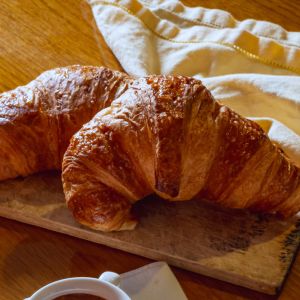 rogaliki cornetti z ciasta drożdżowego