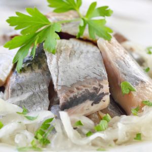 śledzie w sosie remulade