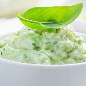 pasta z awokado i twarogu