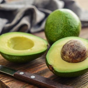 trik na szybsze dojrzewanie awokado