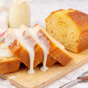 jogurtowa babka z mlekiem skondensowanym