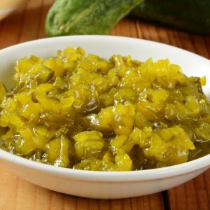 surówka z kiszonych ogórków