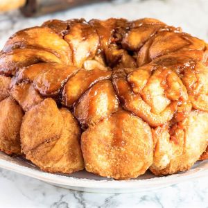 karmelowa babka z glazurą