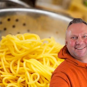 siekane kotlety z makaronu Tomka Strzelczyka