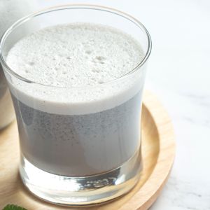 kawa z czarnym sezamem