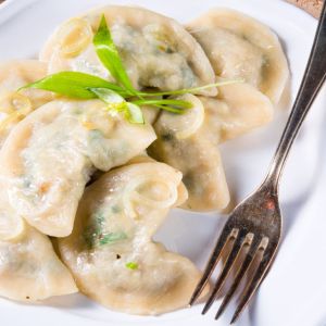 pierogi z bobem i twarogiem