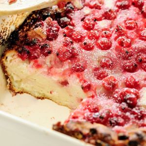 proste ciasto z porzeczkami bez mąki i spodu