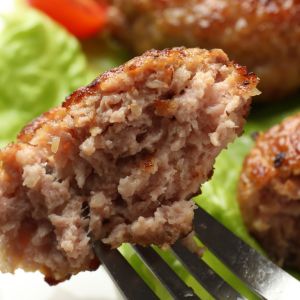 kotlety mielone z tartą cebulą