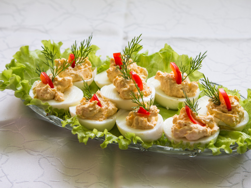 Jajka faszerowane serem kozim