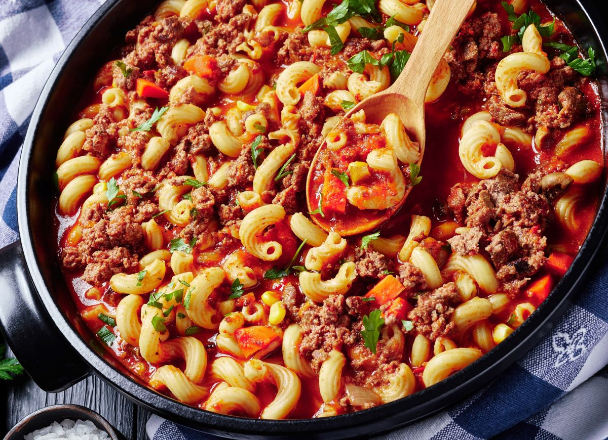 gulasz z makaronem (szybki, rozgrzewający)