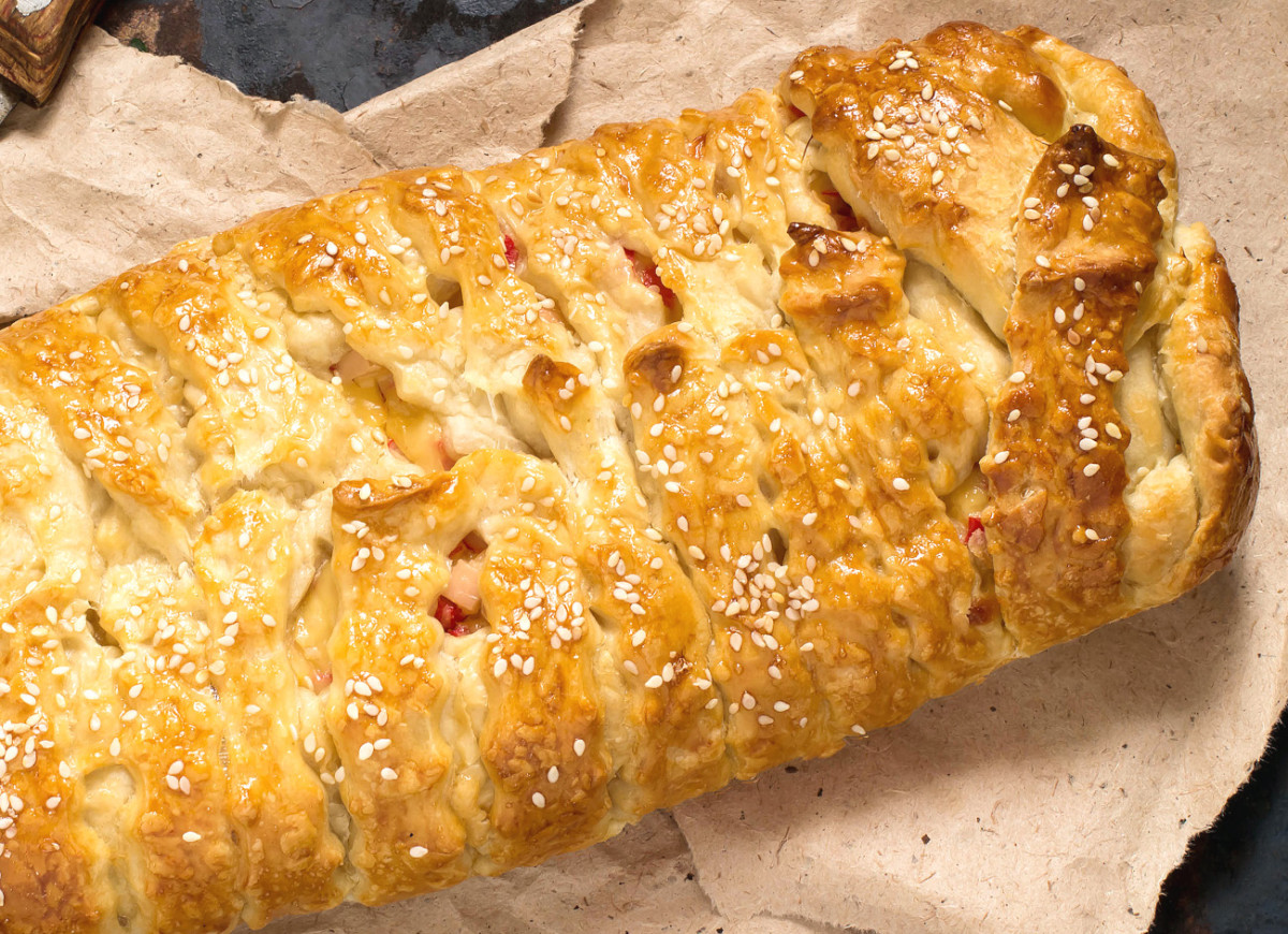 Biała kiełbasa w cieście francuskim