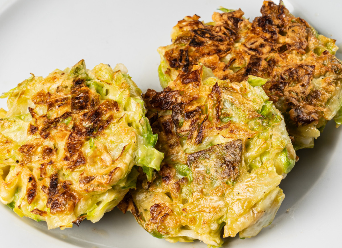 Placki z młodej kapusty