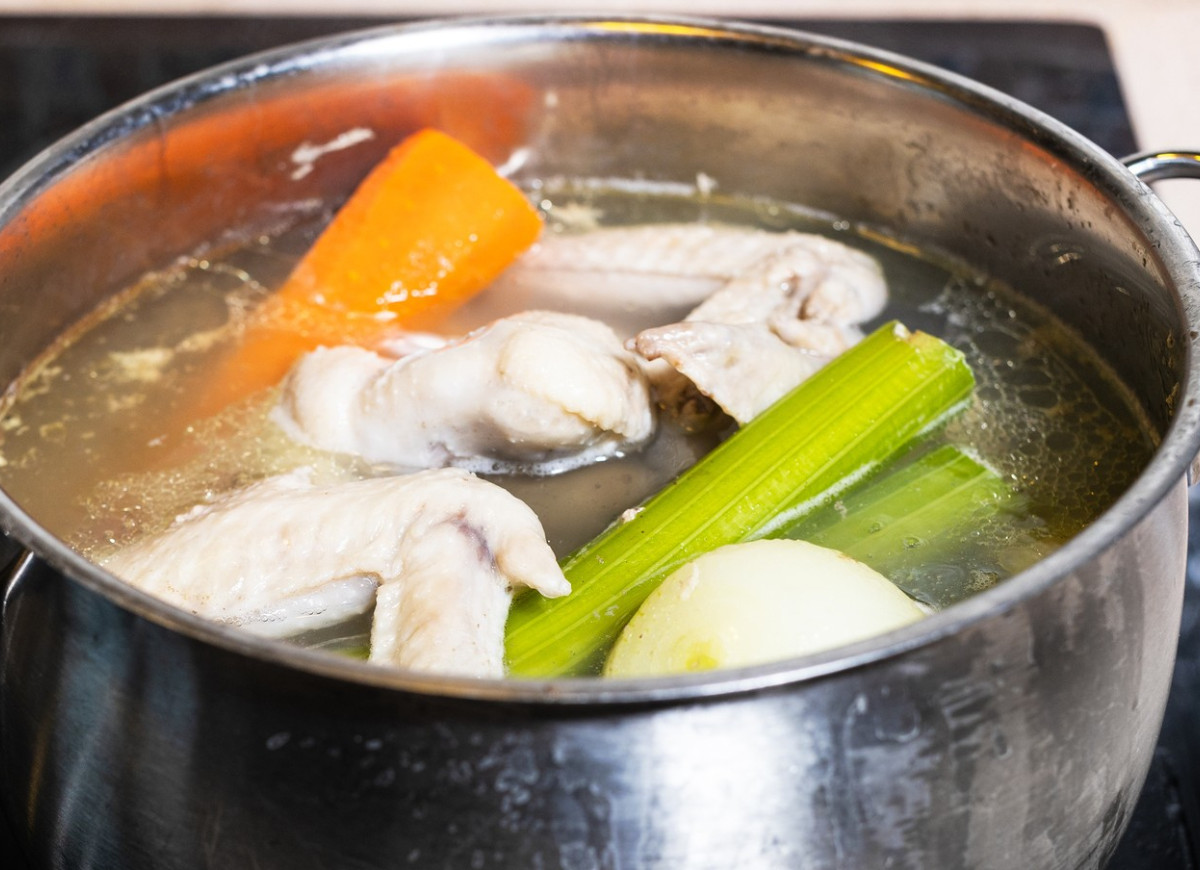 rosół z bluszczykiem