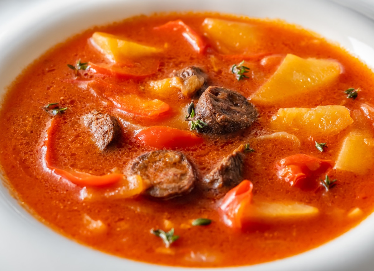 węgierska zupa pomidorowa
