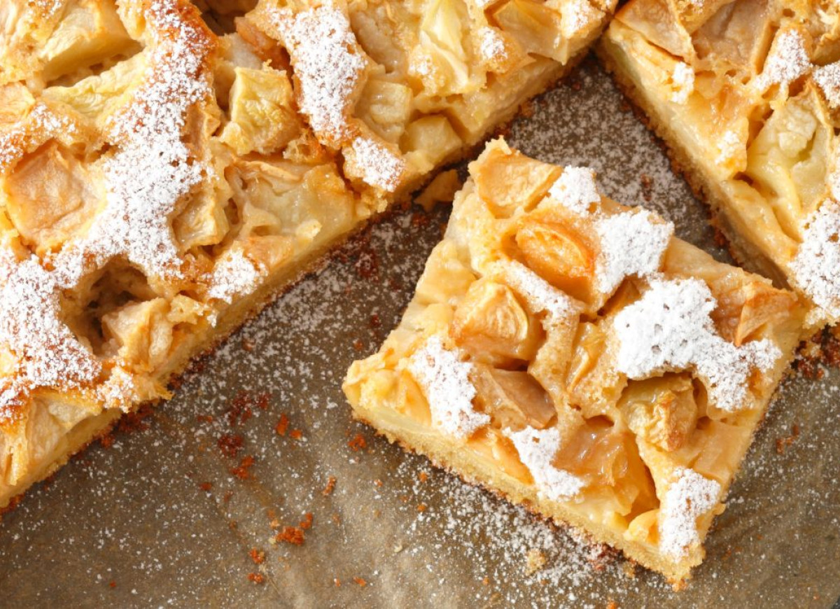 mleczne ciasto z jabłkami