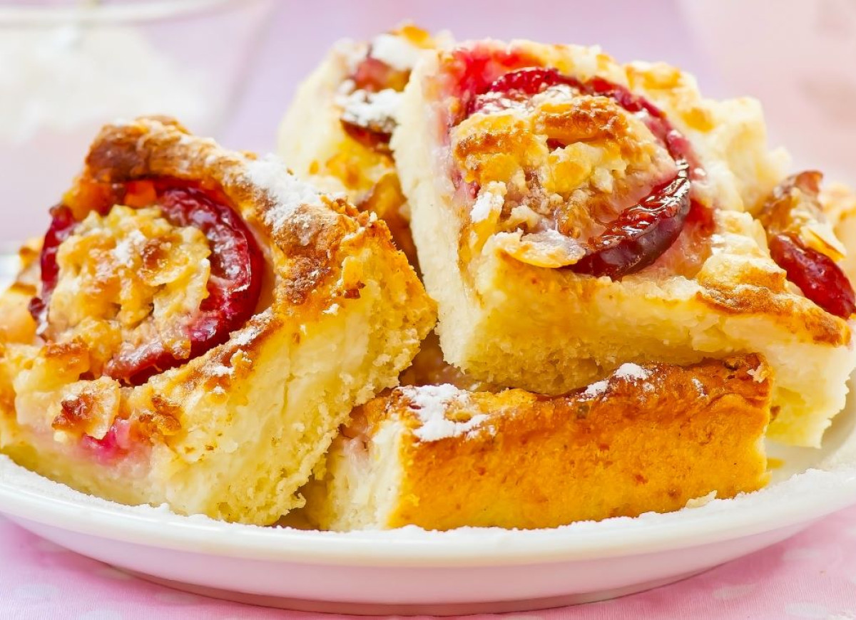 ciasto ryżowe ze śliwkami