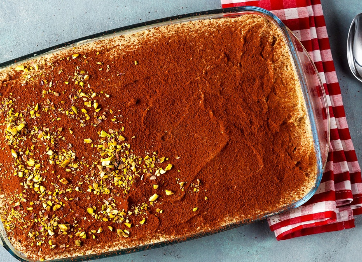 tiramisu z sezonowymi śliwkami