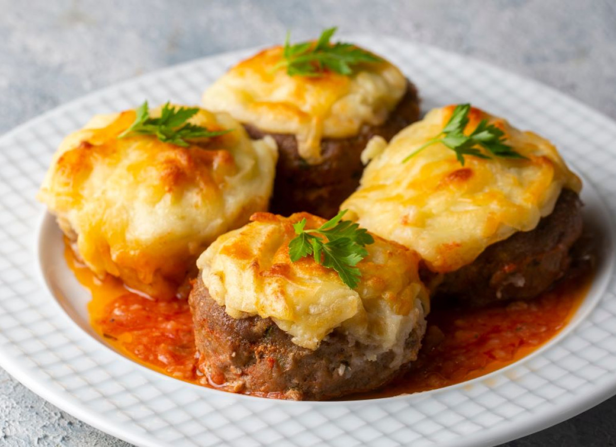 kotlety mielone po turecku z puree ziemniaczanym