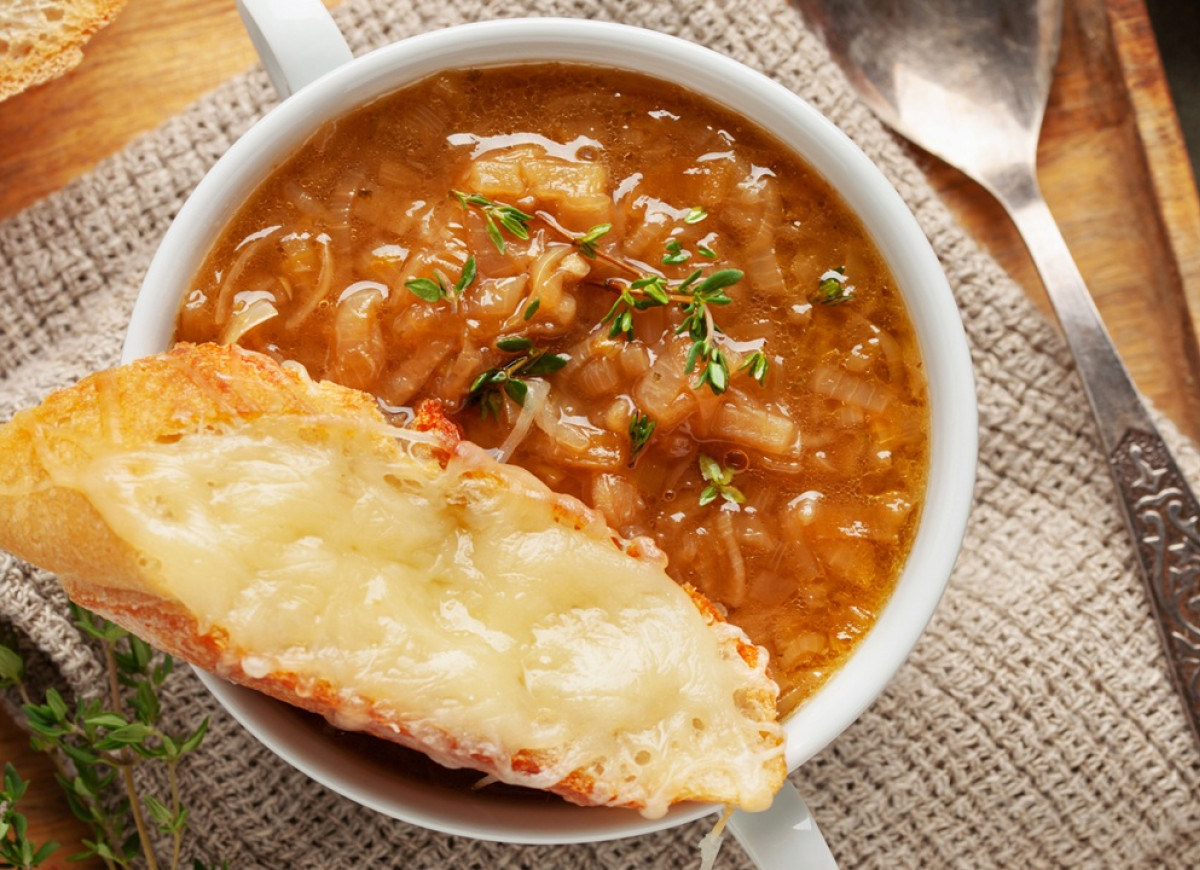 francuska zupa cebulowa