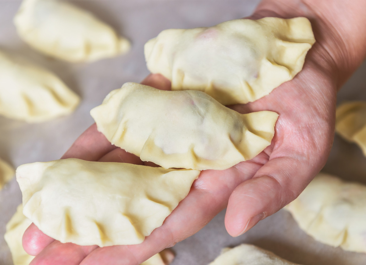 lepienie pierogów