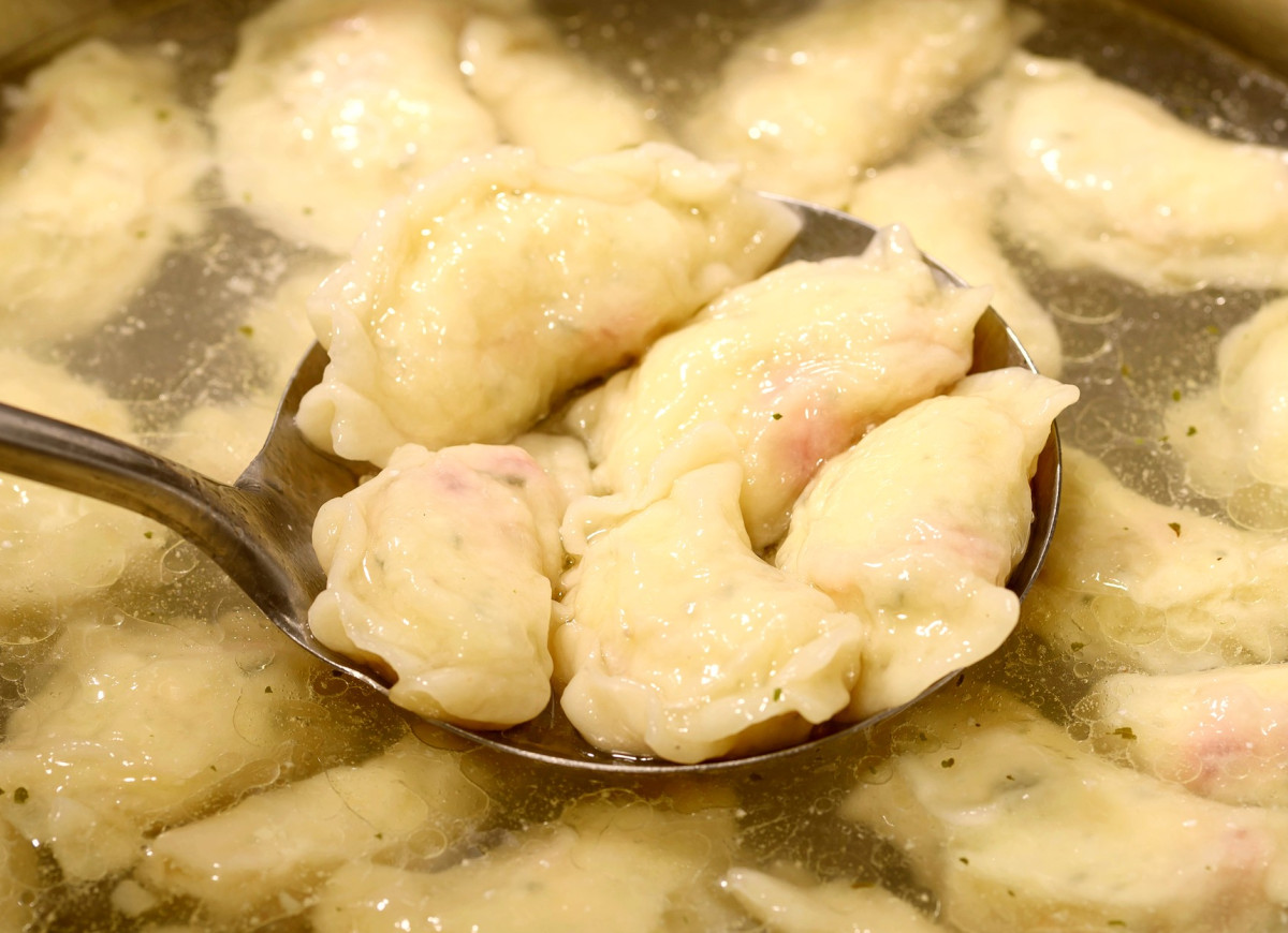 ciasto na pierogi z wrzątkiem i zimną wodą