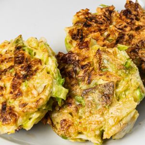 Placki z młodej kapusty