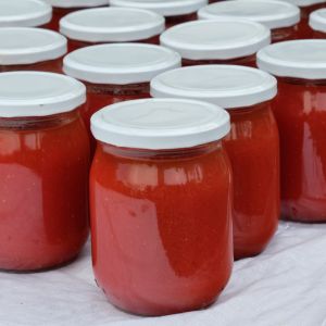 przecier-pomidorowy-do-sloikow