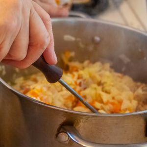 młoda kapusta z kopytkami