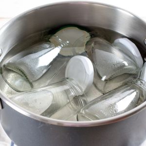 moczenie słoików w occie