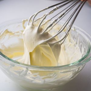 bita-smietana-z-lemon-curd