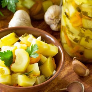 cukinia-kiszona-do-sloikow-na-zime