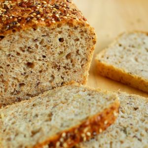 chleb-z-ziarnami