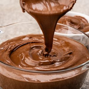 najlepszy-krem-czekoladowy-z-mascarpone-do-ciast