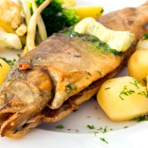 pieczony-pstrag-jurajski