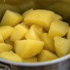 gotowanie-ziemniakow-z-cebula